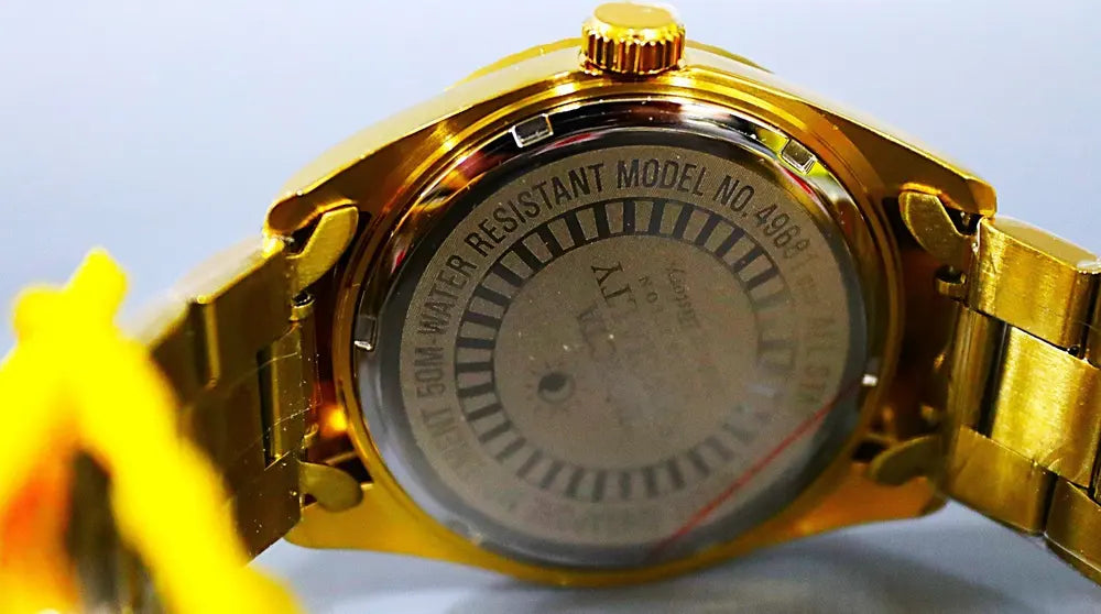 Invicta Specialty men’s 43mm, gold