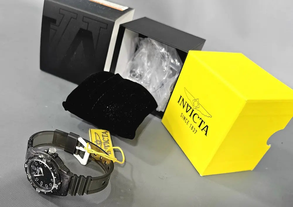 Invicta Celestial Cloud women’s 35mm, transparent black