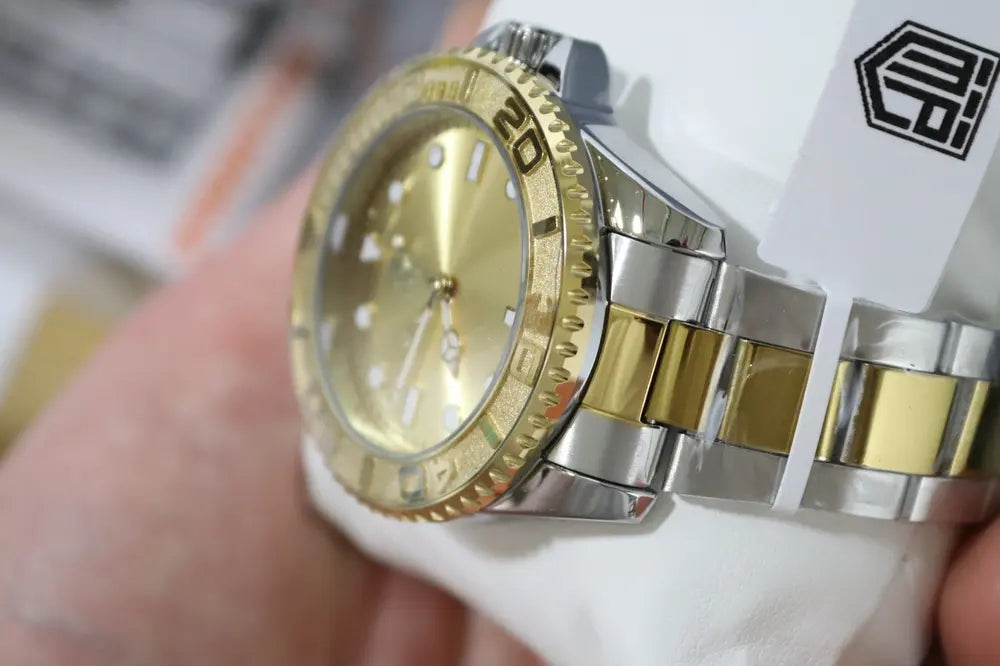 Montres Prestige MPW-0264 two-tone gold diver style, men’s